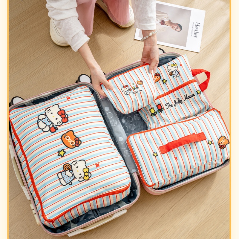 Hello Kitty Striped Travel Sto - Travel Accessories Wholesale 评论和价格